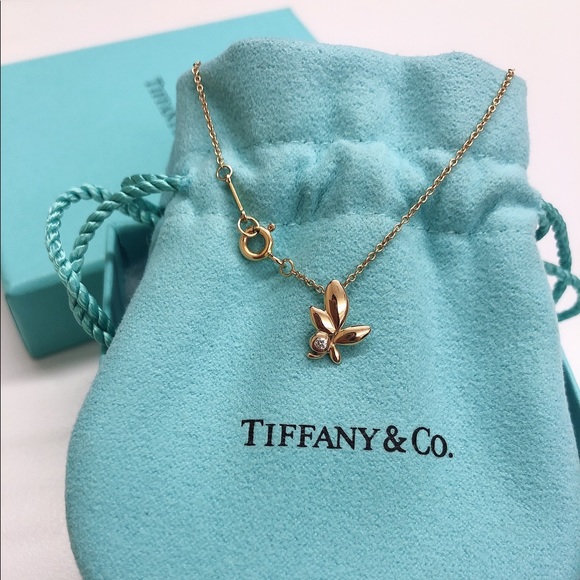 Tiffany Co Olive Leaf Pendant Necklace 